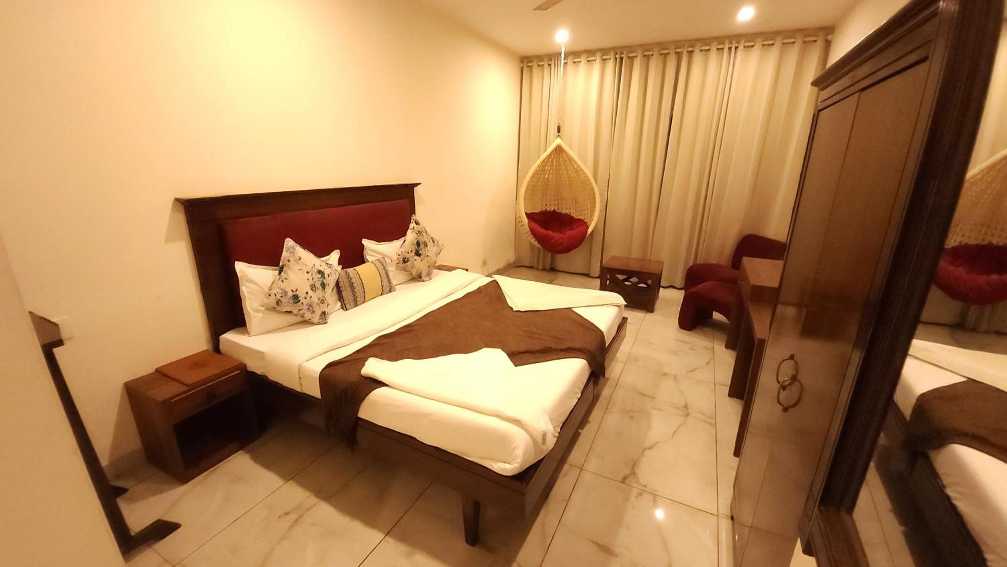 Hotel Multitech Premium Chandīgarh Exterior foto